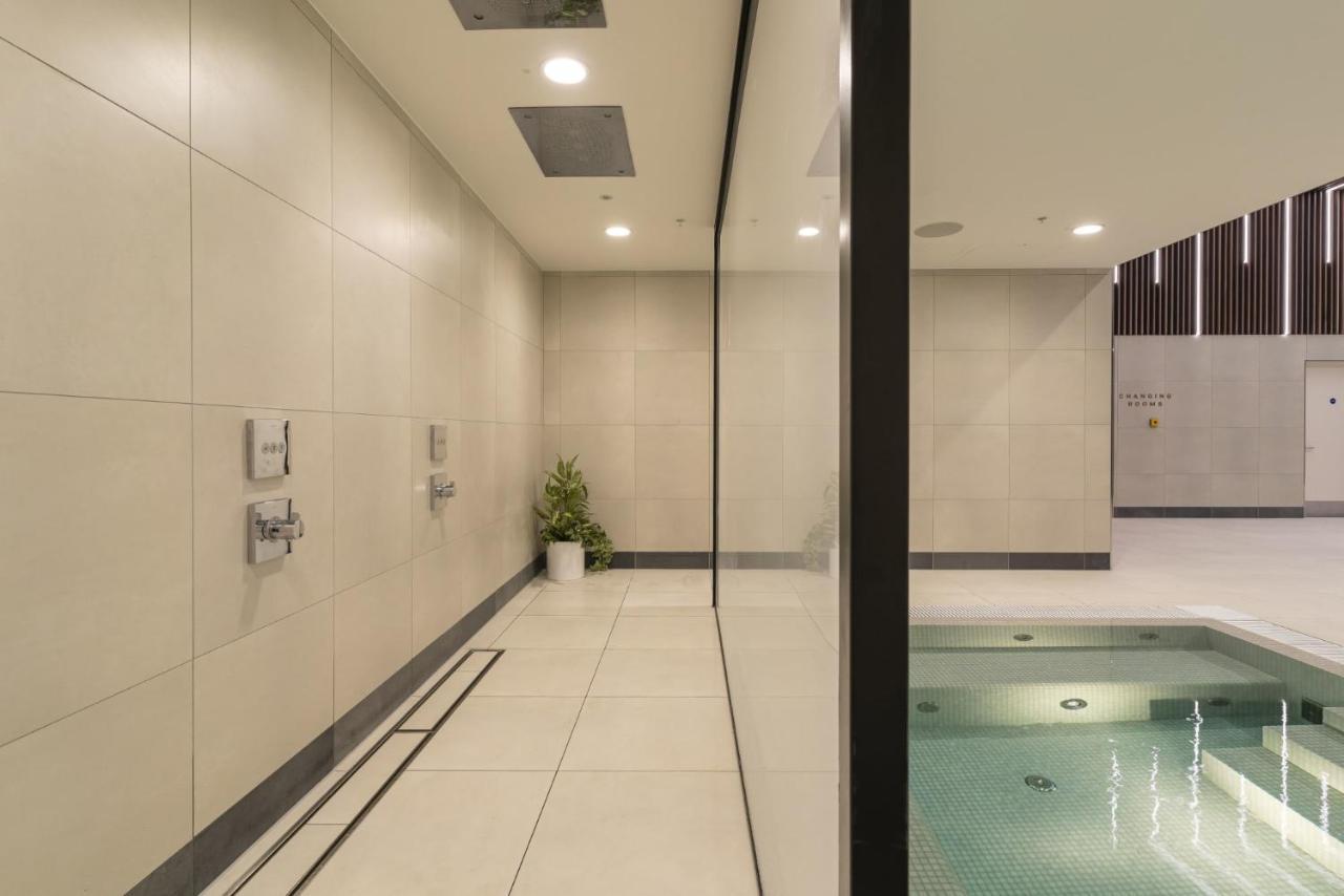 Coppermaker Square In Stratford Aparthotel Londra Exterior foto