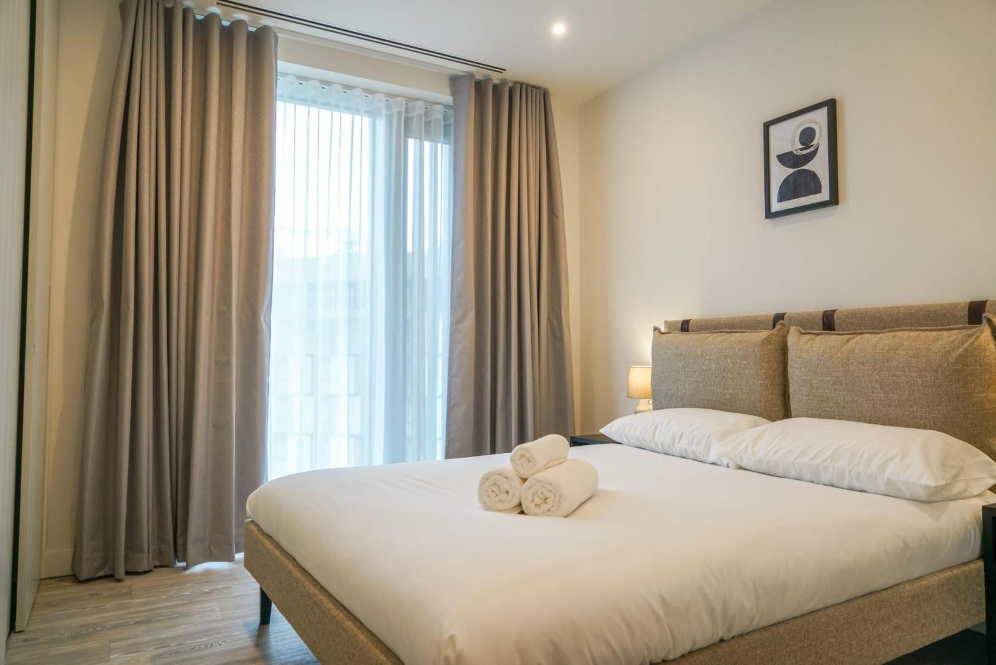 Coppermaker Square In Stratford Aparthotel Londra Exterior foto